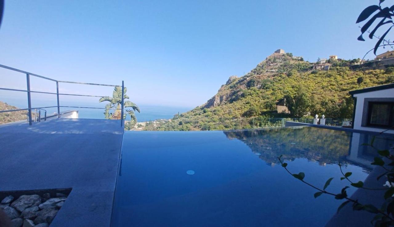 Suite Apartments Branco - Infinity Pool & Sea View - 5 Minuti Dal Centro ตาออร์มินา ภายนอก รูปภาพ